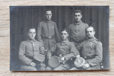 AK München / 1914-1918 / Foto / Militär Soldaten Verwundeten-Abzeichen / Uniform 1. Weltkrieg WWI
